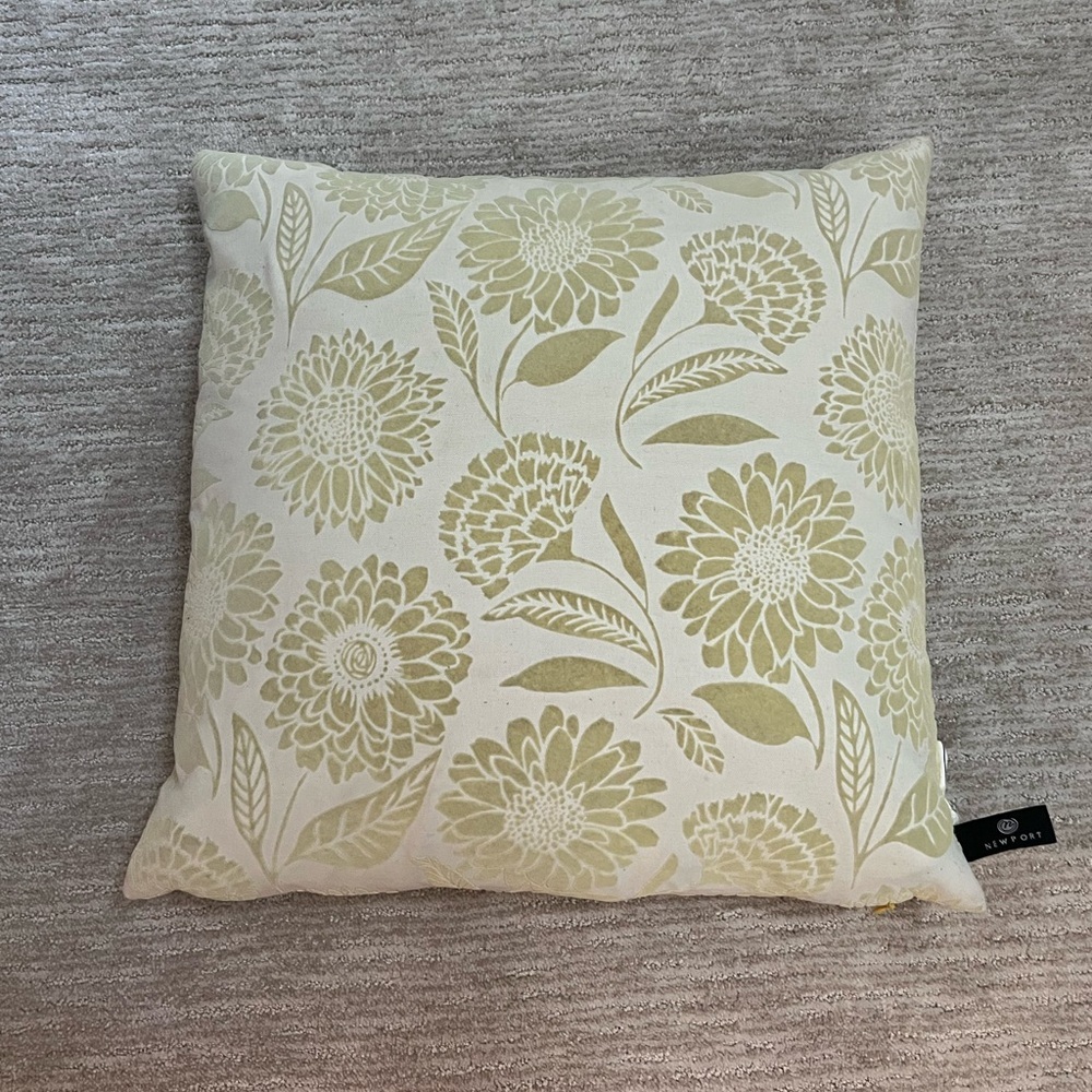 NEWPORT Velvet Detail Yellow Flower Down Fill Pillow 19” x 19”